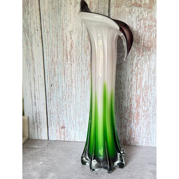 Jack-In-The-Pulpit Hand-Blown Art Glass Vase Green & White Ombre w/Purple Rim 12 - Picture 9 of 12